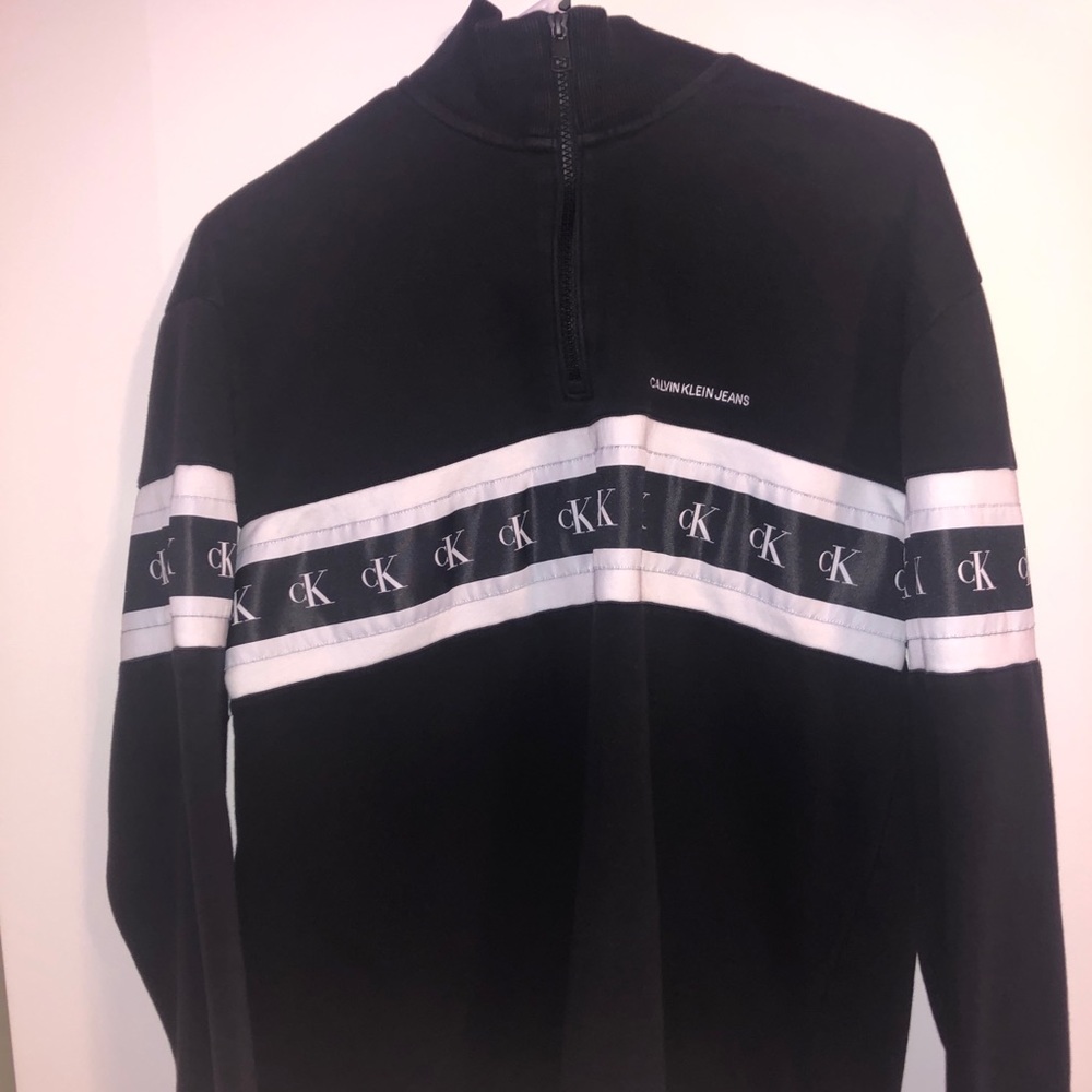 Calvin Klein Sweater
